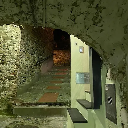 Vicolo Rosso 2 * Dolceacqua